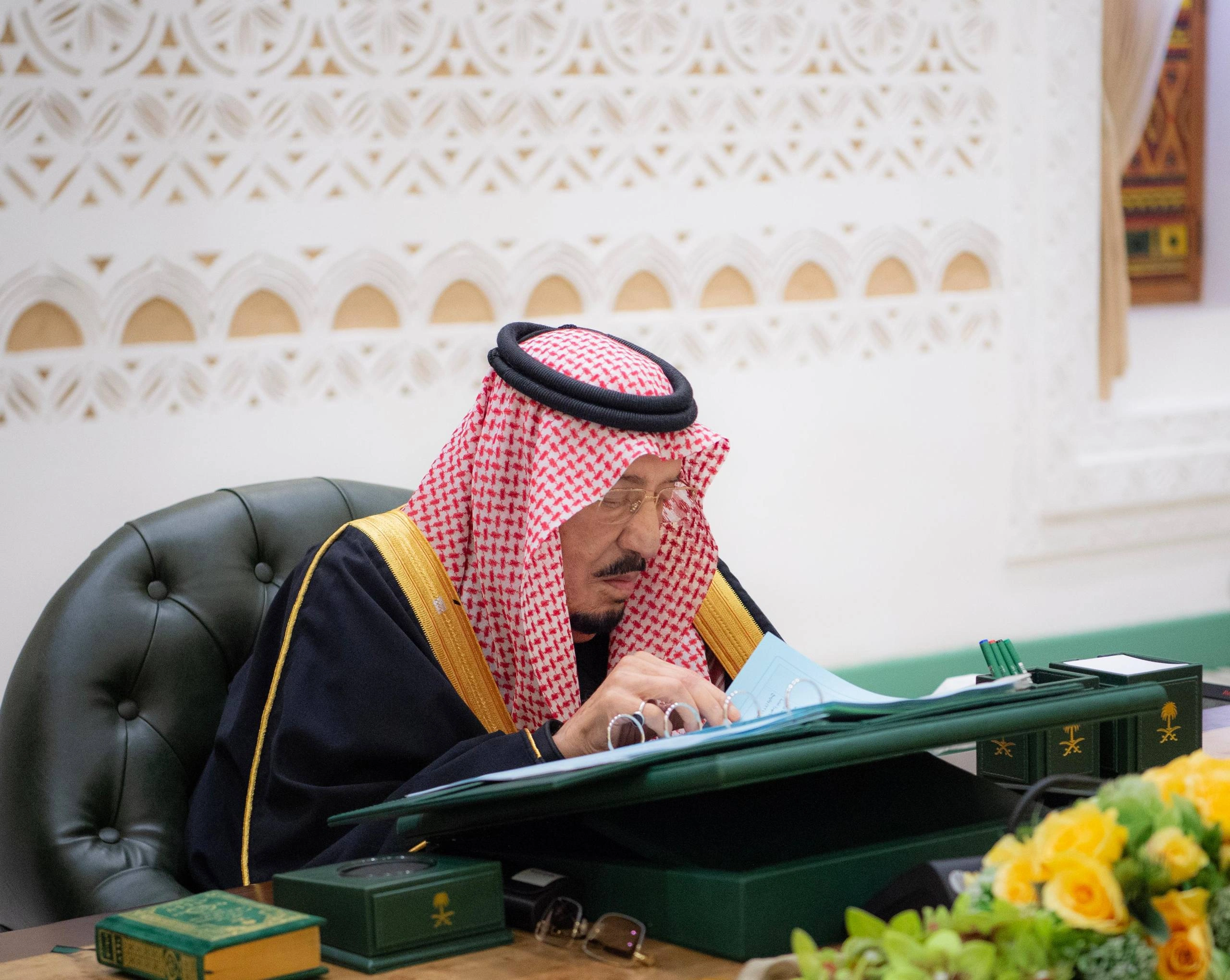 سيدي خادم الحرمين الشريفين يرأس جلسة مجلس الوزراء في الرياض - صورة 1