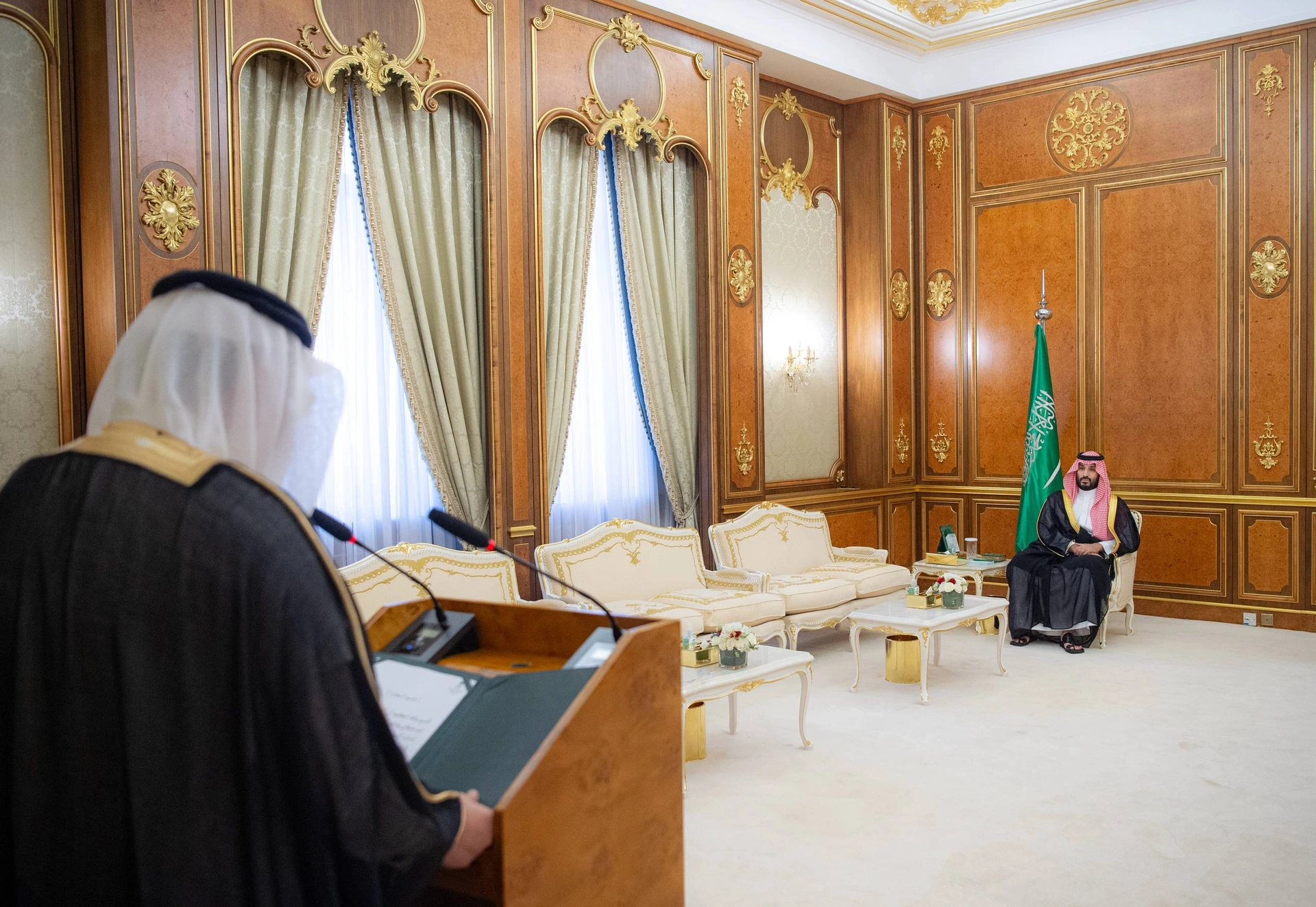 أمام سمو سيدي ولي العهد السفراء المعينون حديثًا لدى عدد من الدول الشقيقة والصديقة يؤدون القسم - صورة 1