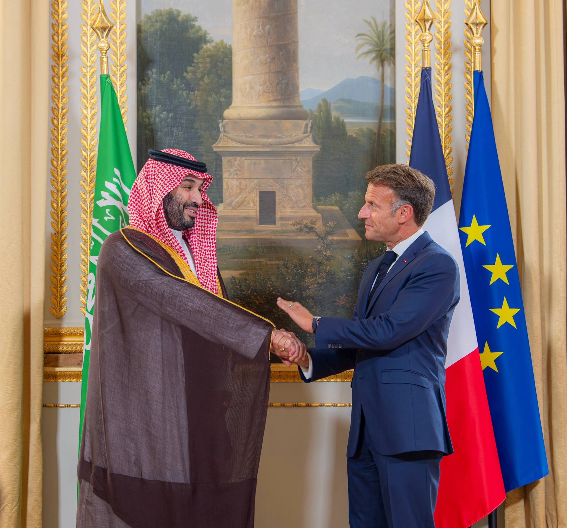 بحضور سمو سيدي ولي العهد وفخامة رئيس الجمهورية الفرنسية, انعقاد اجتماع الطاولة المستديرة الفرنسي-السعودي للاستثمار. - صورة 1