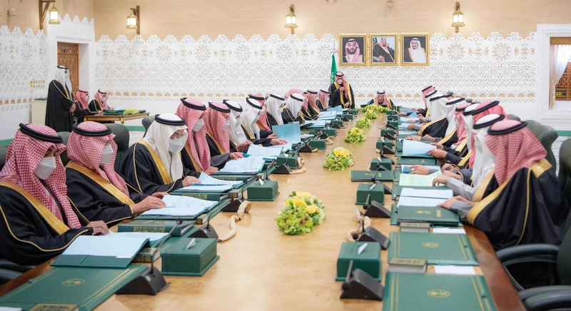 سيدي خادم الحرمين الشريفين يرأس جلسة مجلس الوزراء في الرياض - صورة 7