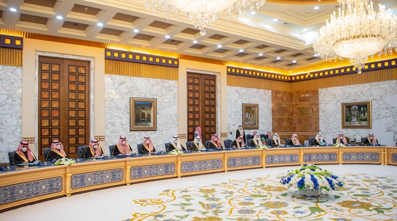 سيدي خادم الحرمين الشريفين يرأس جلسة مجلس الوزراء في الرياض - صورة 6