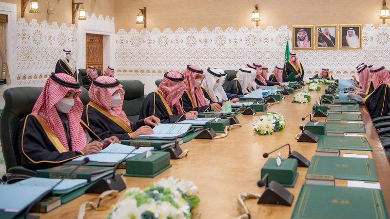 سيدي خادم الحرمين الشريفين يرأس جلسة مجلس الوزراء في الرياض - صورة 6