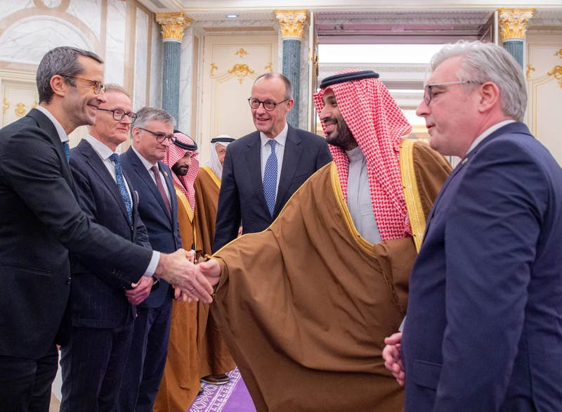 سمو سيدي ولي العهد يستقبل المستشار الألماني في الرياض - صورة 6
