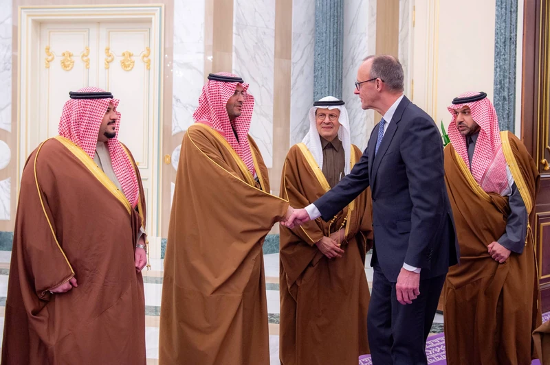 سمو سيدي ولي العهد يستقبل المستشار الألماني في الرياض - صورة 7