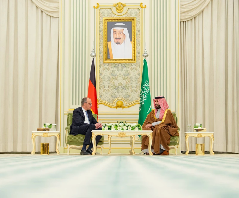 سمو سيدي ولي العهد يستقبل المستشار الألماني في الرياض - صورة 9