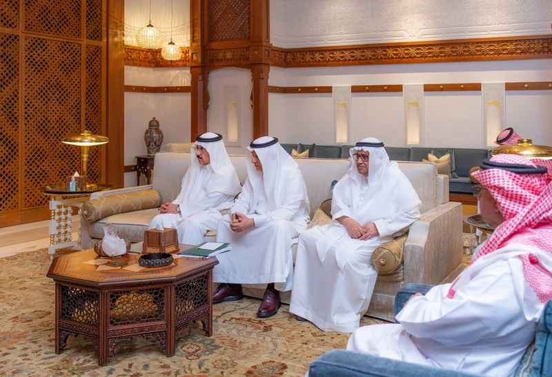 سمو سيدي ولي العهد يلتقي في جدة رئيس أوكرانيا - صورة 2