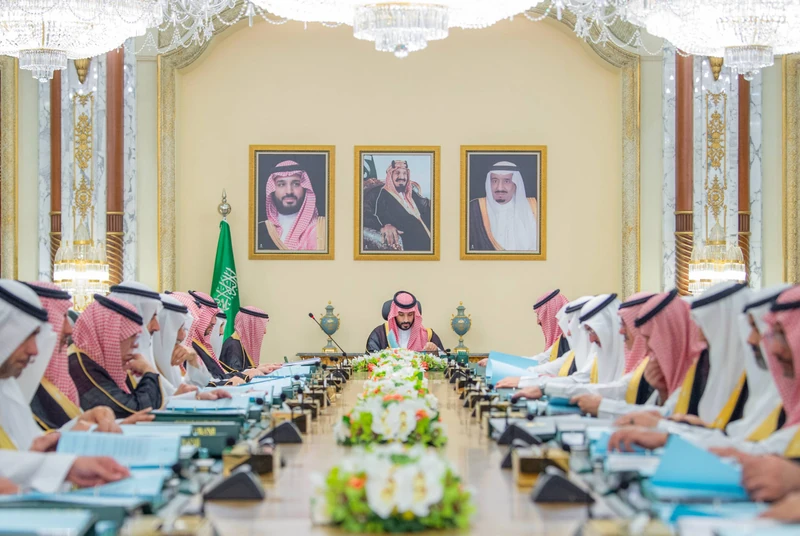 سمو سيدي ولي العهد يرأس جلسة مجلس الوزراء في جدة - صورة 3