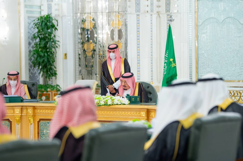 سيدي خادم الحرمين الشريفين يرأس جلسة مجلس الوزراء اليوم في جدة - صورة 3