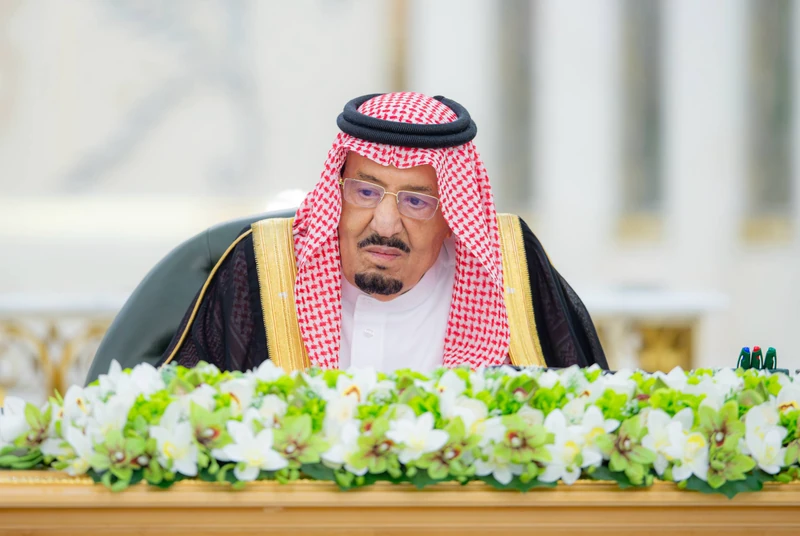سيدي خادم الحرمين الشريفين يرأس جلسة مجلس الوزراء اليوم في جدة - صورة 2