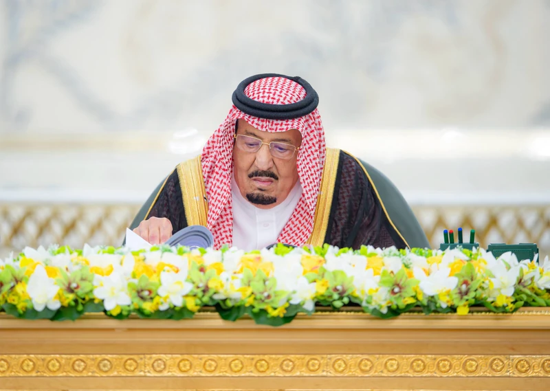سيدي خادم الحرمين الشريفين يرأس جلسة مجلس الوزراء اليوم في جدة - صورة 3