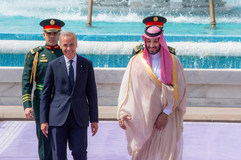 سمو سيدي ولي العهد يستقبل في قصر السلام بجدة دولة رئيس وزراء كندا - صورة 6