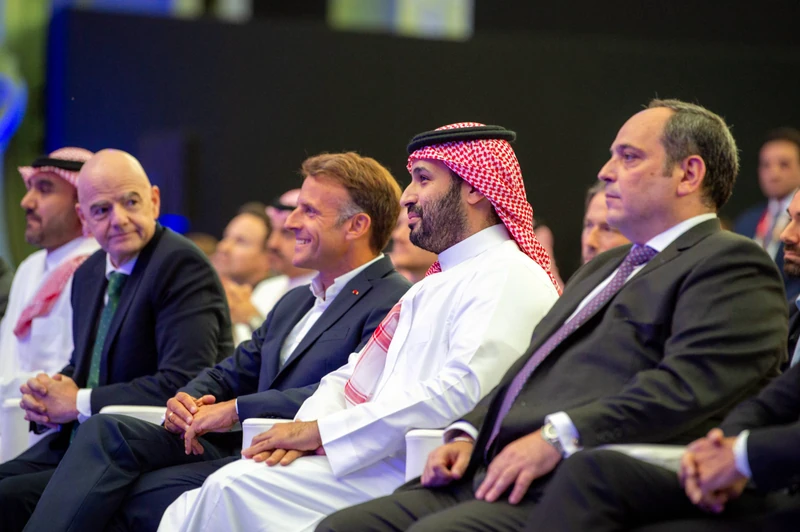 سمو سيدي ولي العهد وفخامة رئيس فرنسا يشهدان ختام كأس العالم للرياضات الإلكترونية 2026 بباريس - صورة 5