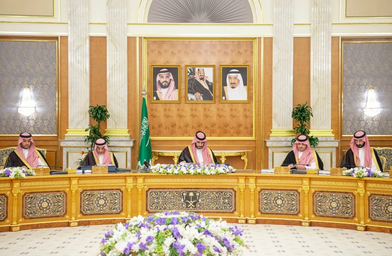 سمو سيدي ولي العهد يرأس جلسة مجلس الوزراء في جدة. - صورة 3