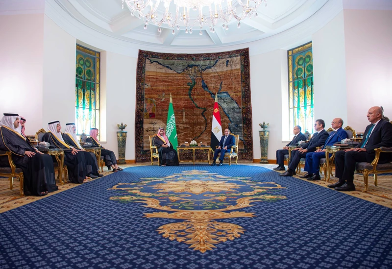 سمو سيدي ولي العهد يلتقي الرئيس المصري ويعقدان لقاءً ثنائياً وجلسة مباحثات موسعة. - صورة 3